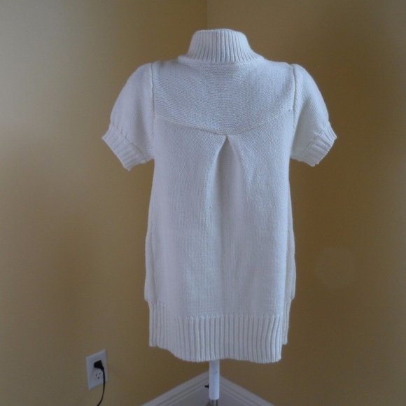 Pink Rose White Cardigan Sweater. - Picture 7 of 8